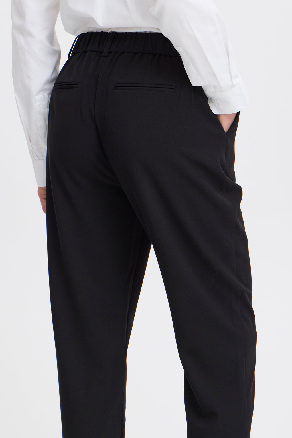 VELLORA KNITWEAR Danta Slim Leg Tailored Trousers - Short / Petite