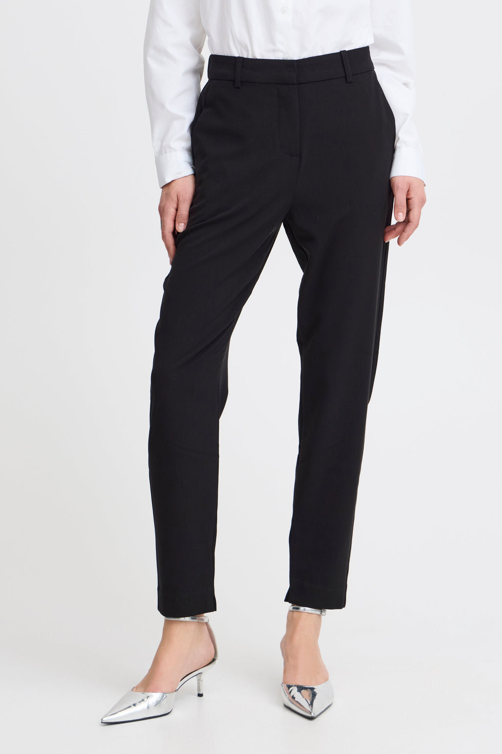 VELLORA KNITWEAR Danta Slim Leg Tailored Trousers - Short / Petite