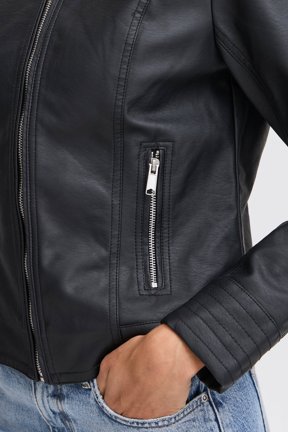 VELLORA KNITWEAR Acom Faux Leather Jacket