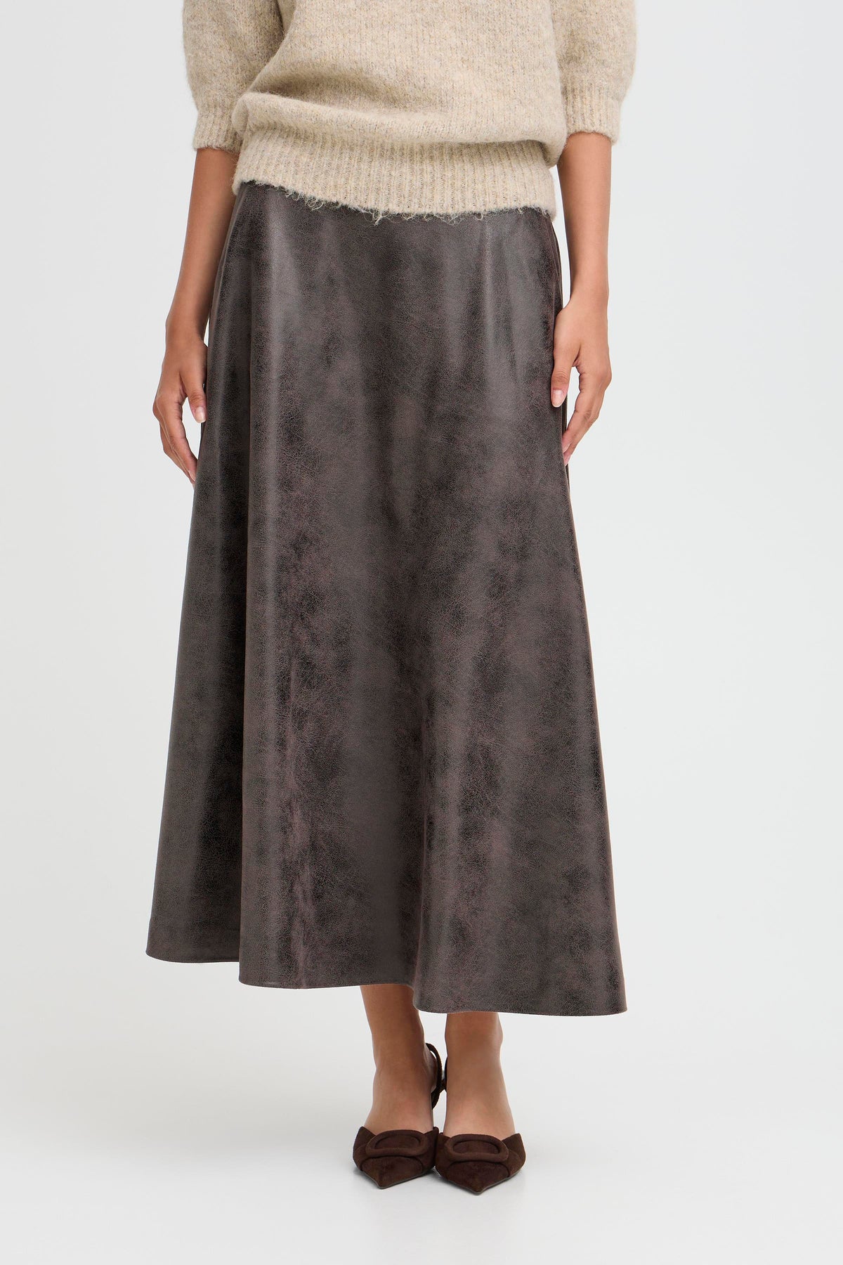 VELLORA KNITWEAR Dimion Faux Leather Midi Skirt
