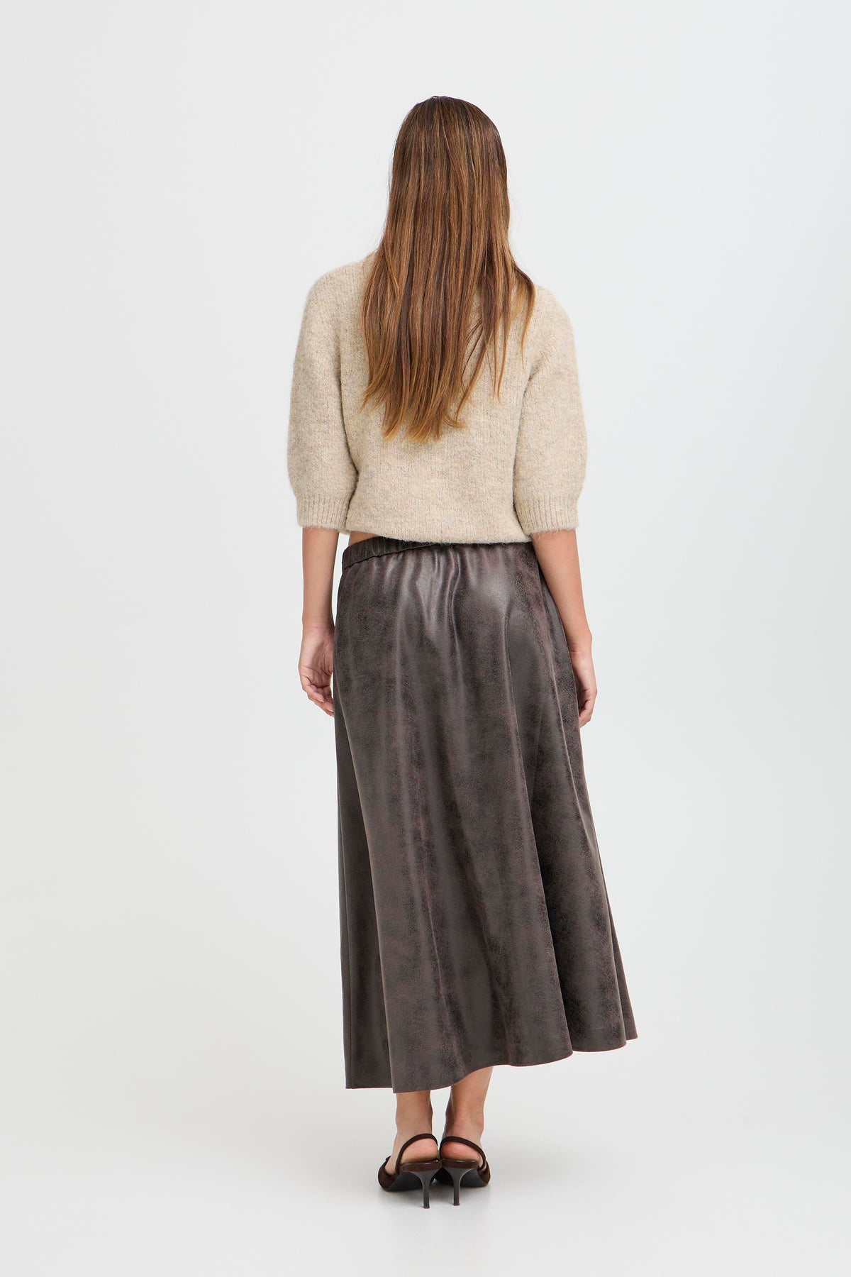 VELLORA KNITWEAR Dimion Faux Leather Midi Skirt