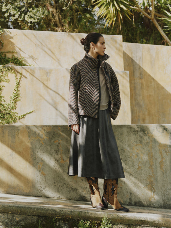 VELLORA KNITWEAR Dimion Faux Leather Midi Skirt