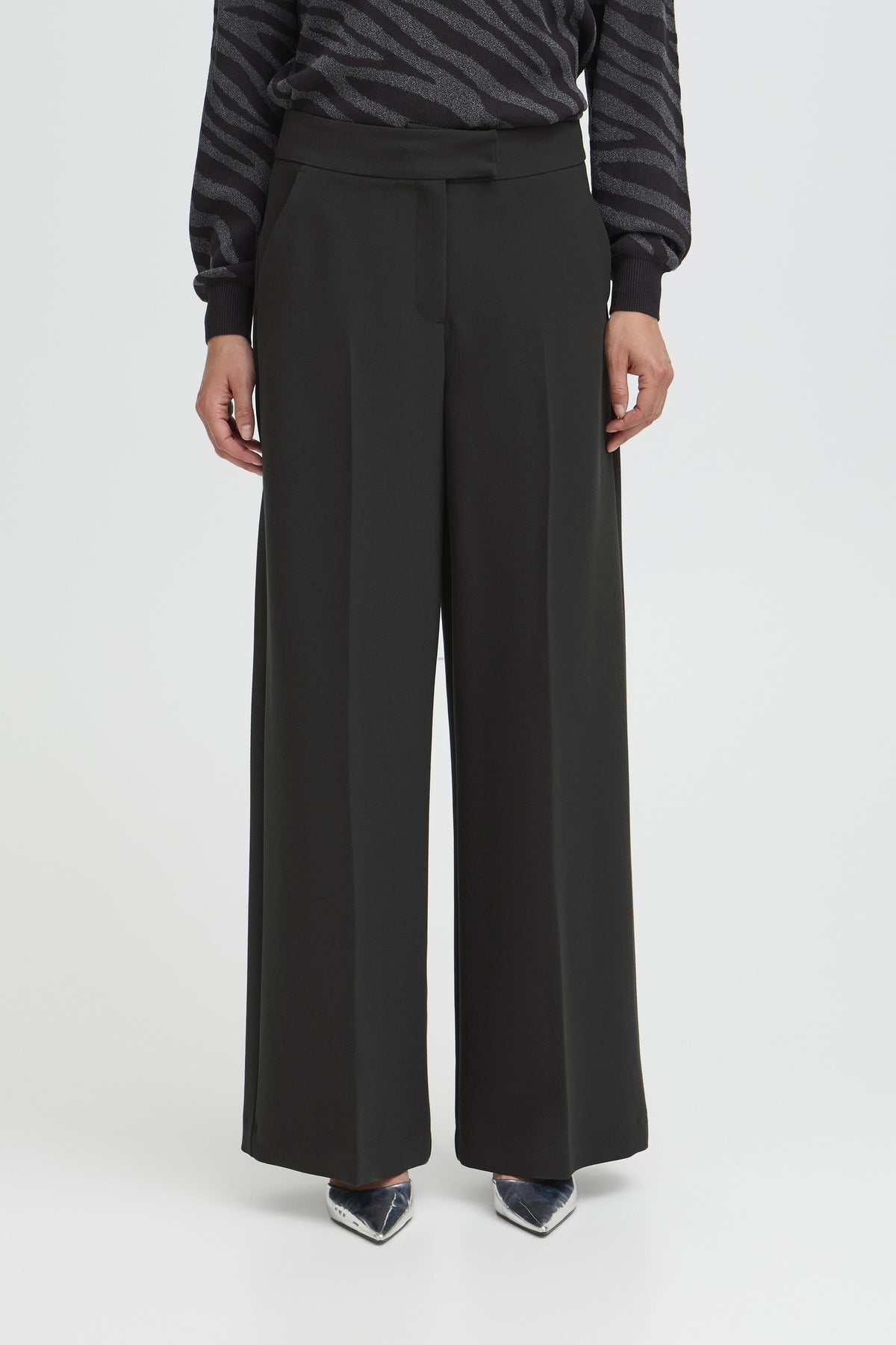 VELLORA KNITWEAR Denoa Wide Leg Trousers