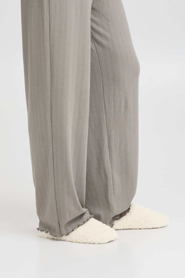 VELLORA KNITWEAR Faux Shearling Slippers - Cream