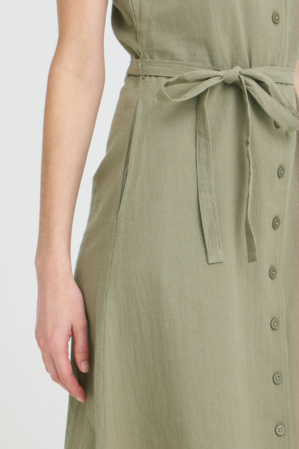 VELLORA KNITWEAR Ellana Sleeveless Button Through Midi Dress