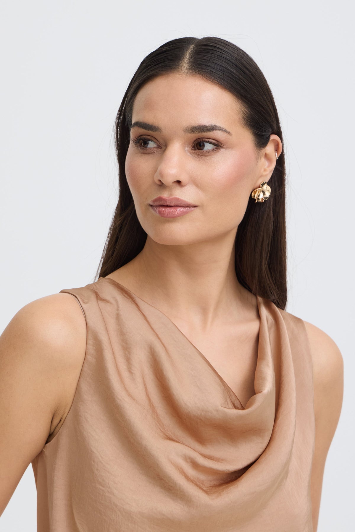 VELLORA KNITWEAR Dacanna Satin Cowl Neck Sleeveless Top